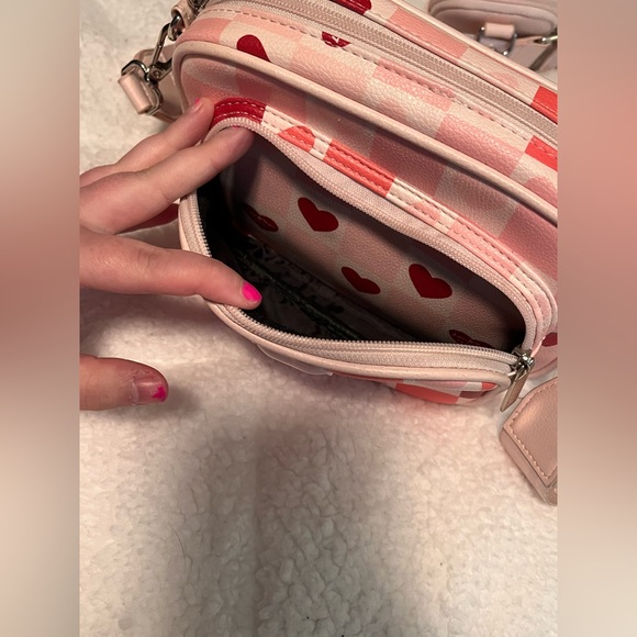 💕Host Pick💕Betsey Johnson Pink Checker Heart Crossbody Bag - Picture 6 of 15